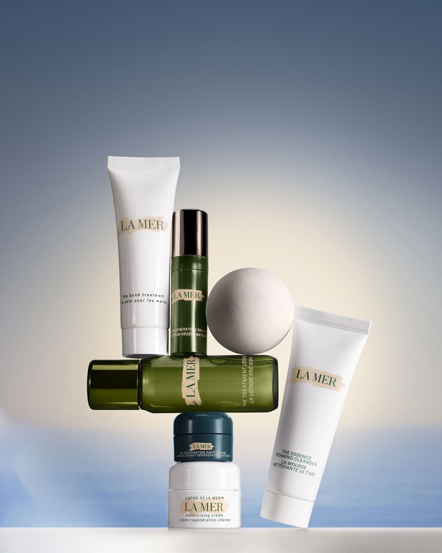 Inspire your winter skincare ritual with a pampering gift worth $428 with any eligible $450 purchase*