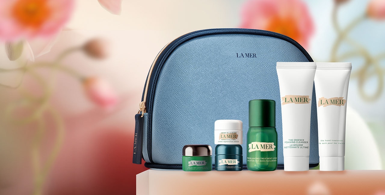 7 piece gift with bag with the purchase of $500+ worth $380.*