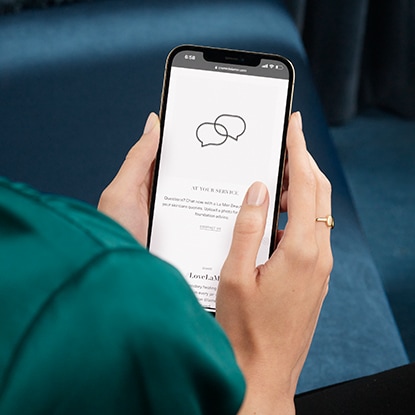 la mer customer service live chat screen on mobile